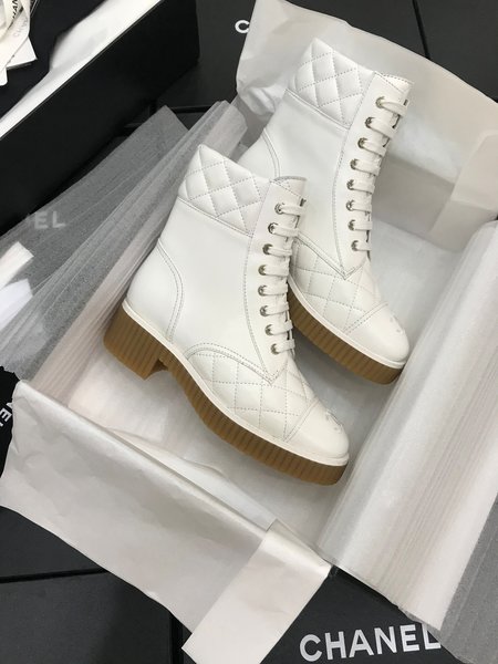 Chanel Ladies short boots sheepskin