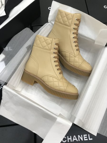 Chanel Ladies short boots sheepskin