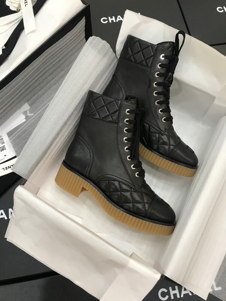 Chanel Ladies short boots sheepskin