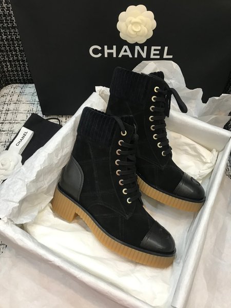 Chanel Ladies short boots sheepskin