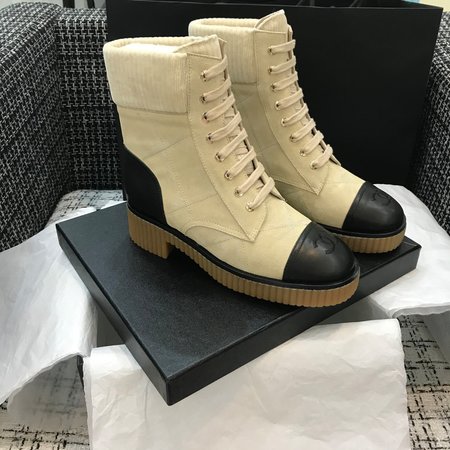 Chanel Ladies short boots sheepskin