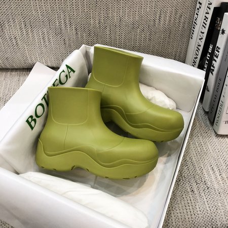 Bottega Veneta Environmental protection soft rubber boots