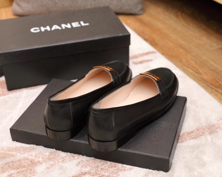 Chanel leather calf flats