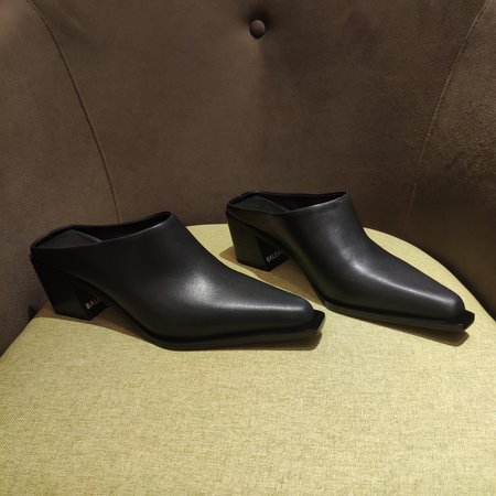 Balenciaga Women s leather slippers with thick heel style