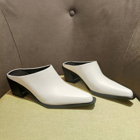 Balenciaga Women s leather slippers with thick heel style