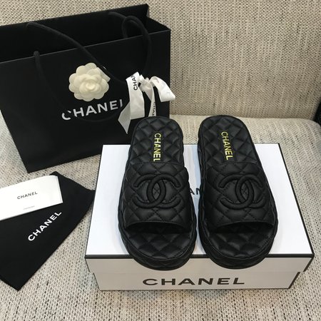 Chanel Slippers embroidered CC Logo