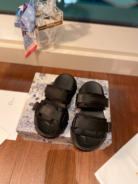 Dior embroidered platform slides