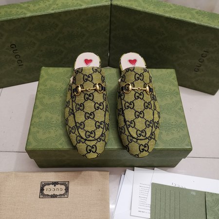 Gucci Horsebit leather slippers