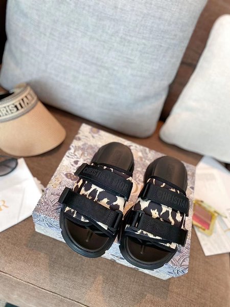 Dior embroidered platform slides