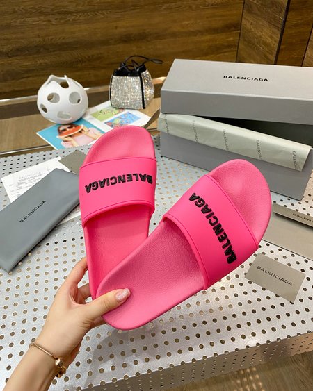 Balenciaga flip flop sandals