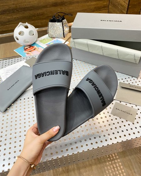 Balenciaga flip flop sandals