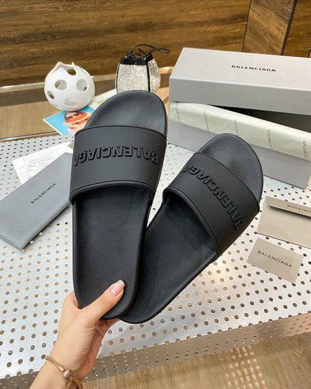 Balenciaga flip flop sandals