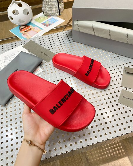 Balenciaga flip flop sandals