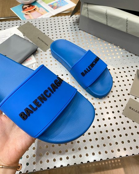 Balenciaga flip flop sandals