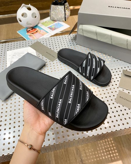 Balenciaga flip flop sandals