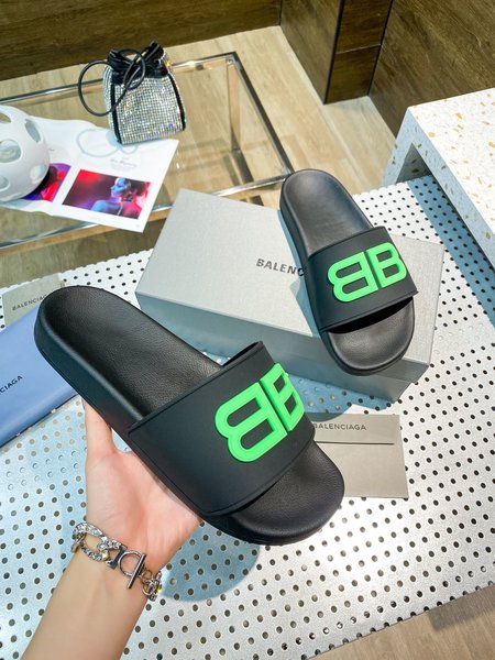 Balenciaga flip flop sandals