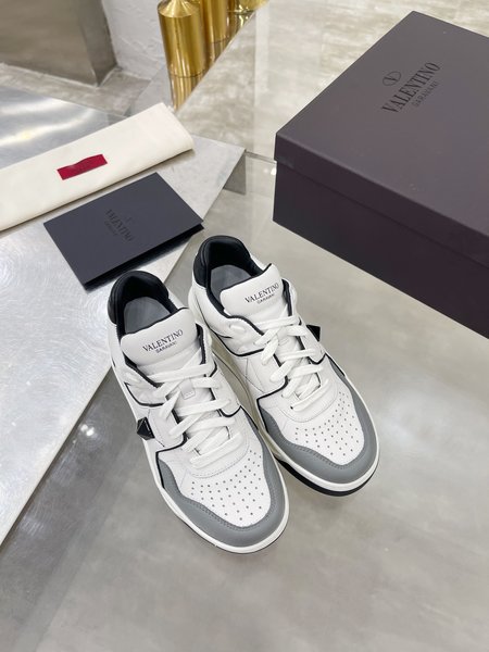 Valentino Letter embossed sneakers