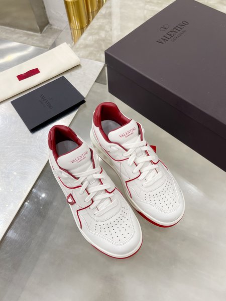 Valentino Letter embossed sneakers