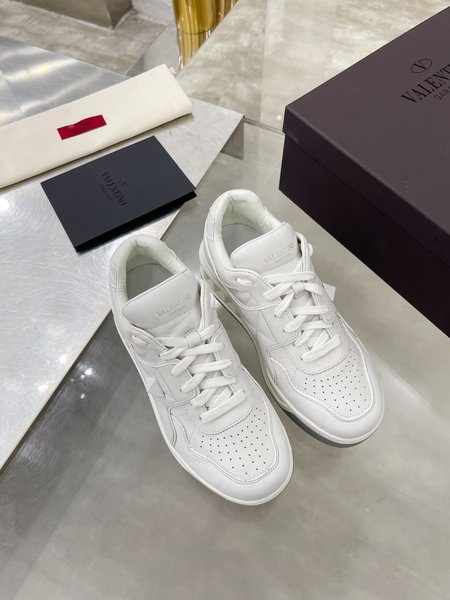 Valentino Letter embossed sneakers