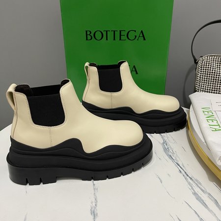 Bottega Boot cowhide lining cowhide TU outsole with Logo