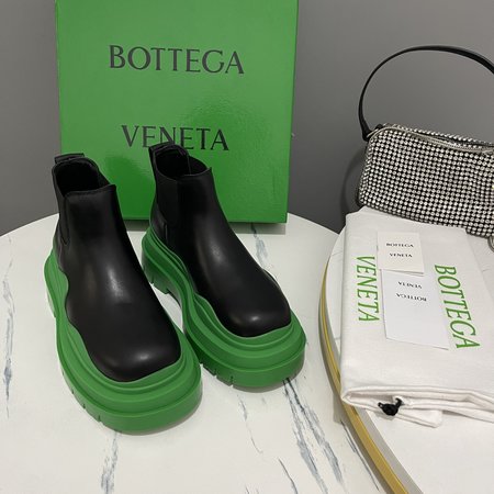 Bottega Boot cowhide lining cowhide TU outsole with Logo