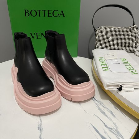 Bottega Boot cowhide lining cowhide TU outsole with Logo