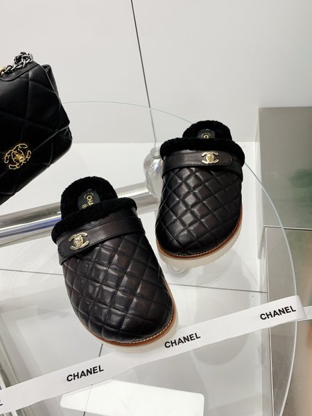 Chanel Sheep curl platform slippers