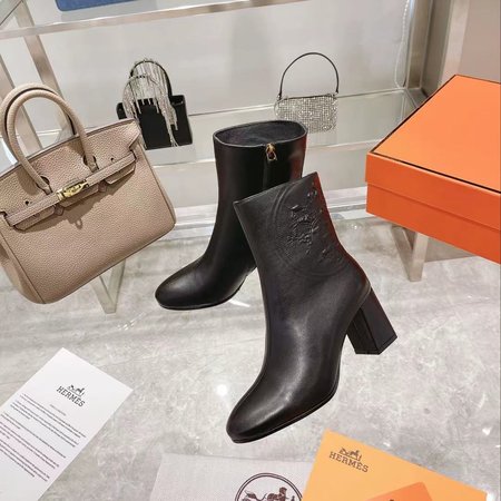 Hermes Grained cowhide boots with a heel height of 7cm