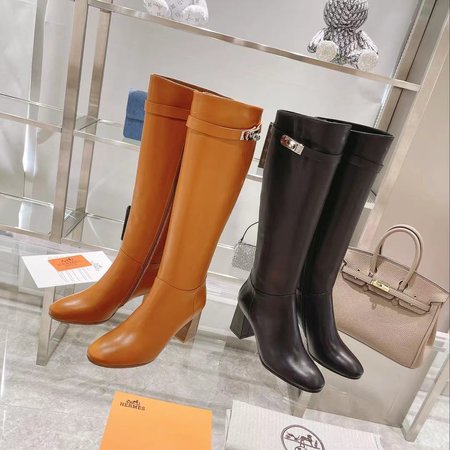 Hermes Grained cowhide boots with a heel height of 7cm