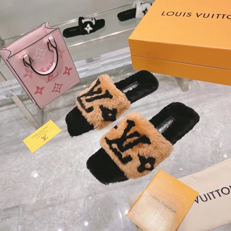 Louis Vuitton Wool slippers Australian wool