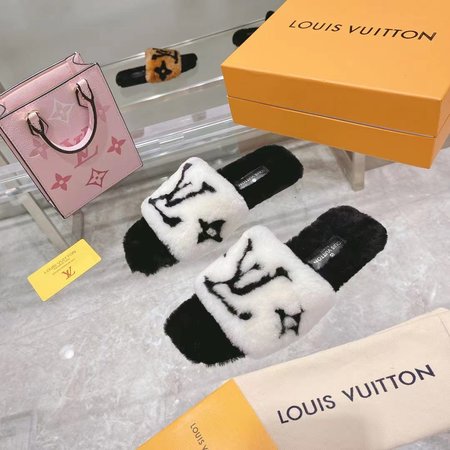 Louis Vuitton Wool slippers Australian wool