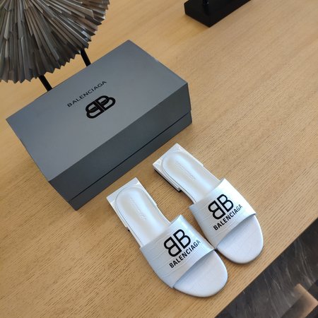 Balenciaga BB square heel flat slippers