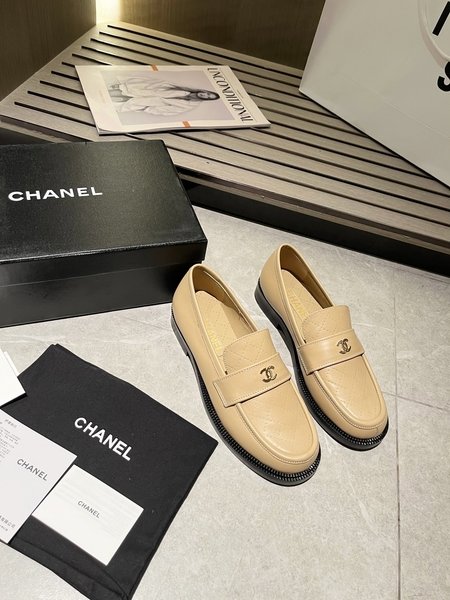 Chanel Thick-soled loafers