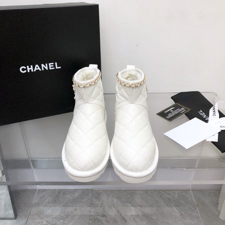 Chanel chain letter rhombus snow boots