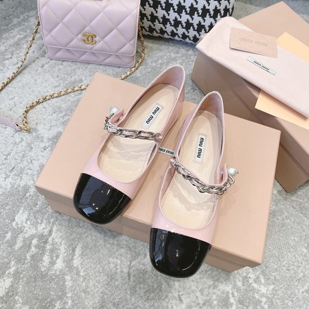 Miu Miu pearl chain flats