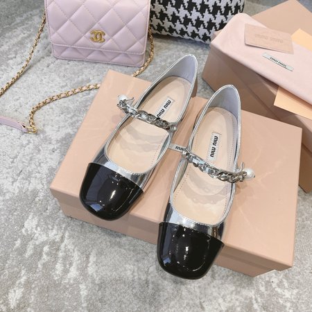 Miu Miu pearl chain flats