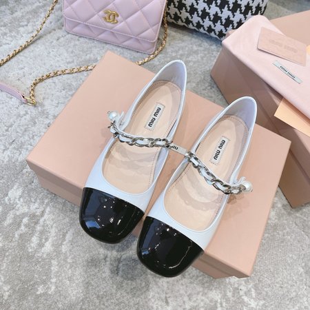 Miu Miu pearl chain flats