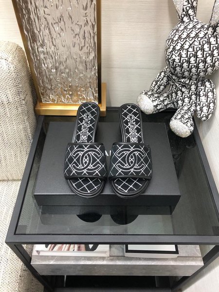 Chanel unique embroidered shoes