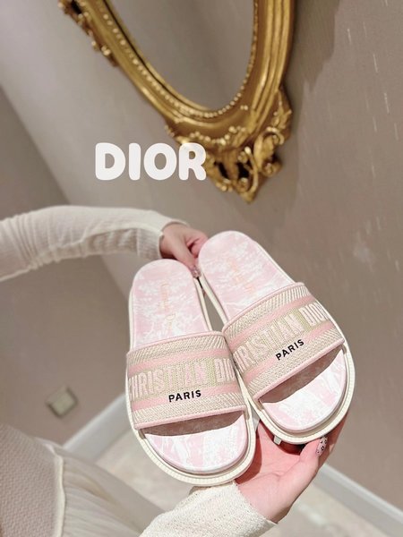 Dior embroidered platform slides