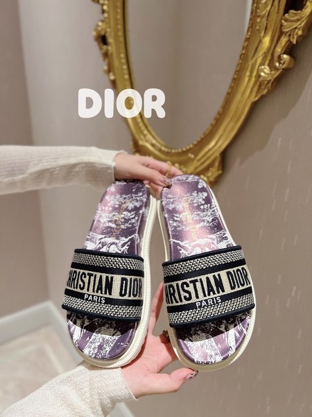 Dior embroidered platform slides