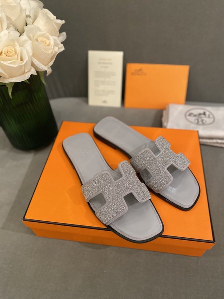 Hermes calf leather outsole slippers