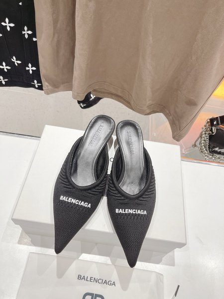 Balenciaga Pointed Toe Kitten Heels Half Slippers