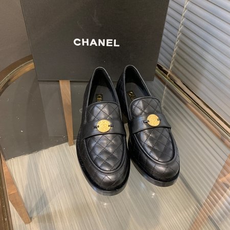 Chanel Cowhide vintage loafers