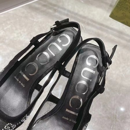 Gucci Sheepskin sandals