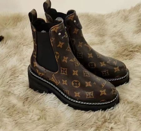 Louis Vuitton Calfskin short boots