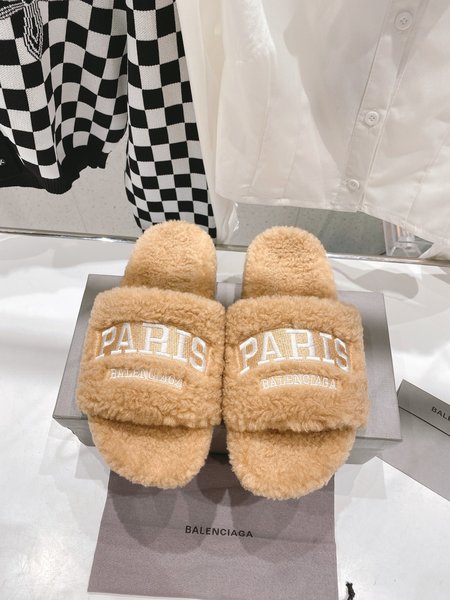 Balenciaga Fur slippers