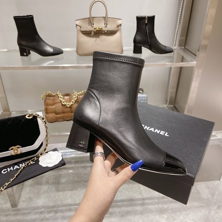 Chanel Spliced chunky heel short boots