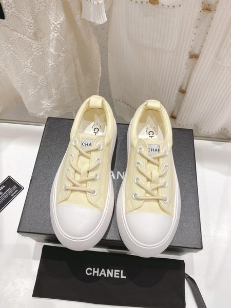 Chanel platform casual sneakers