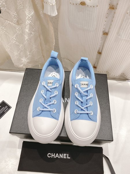 Chanel platform casual sneakers