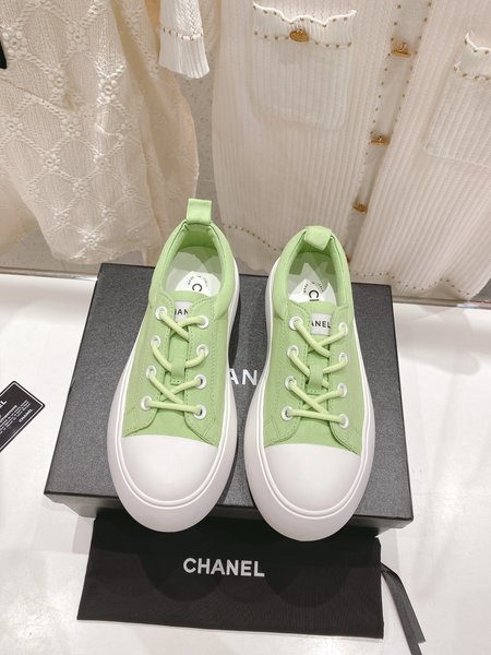 Chanel platform casual sneakers